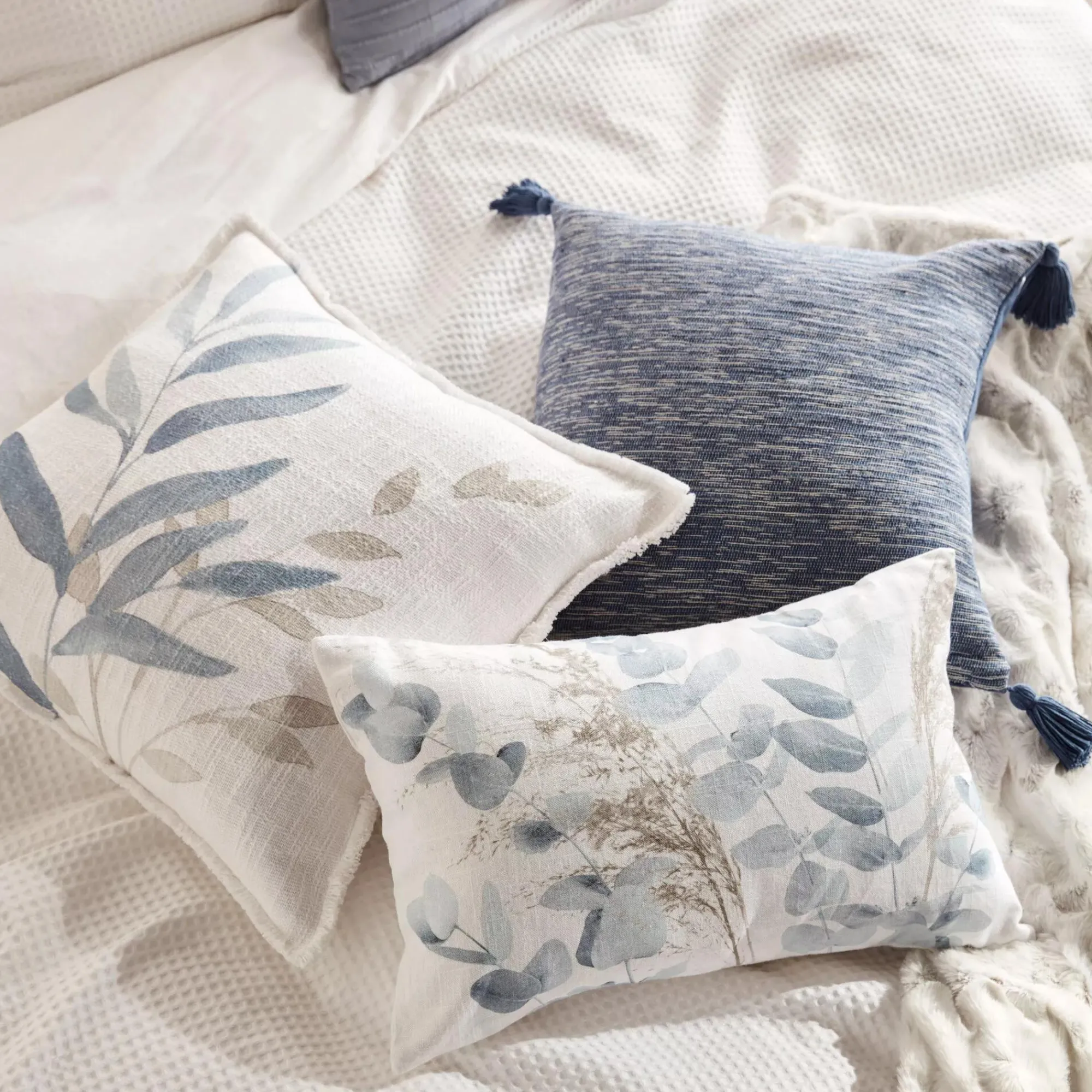 Discount Bouclair Auriel Blue & Beige Flora Decorative Pillow