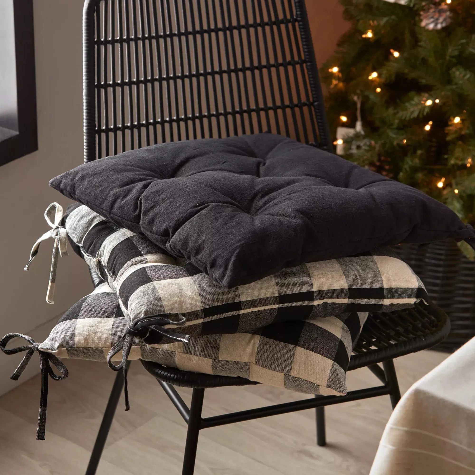 Hot Bouclair Black Chair Pad