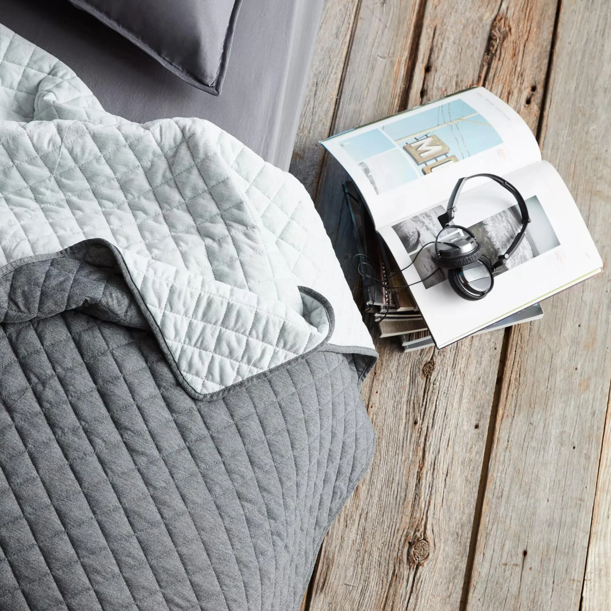 Clearance Bouclair Damien Collection - Reversible Jersey Coverlet Set