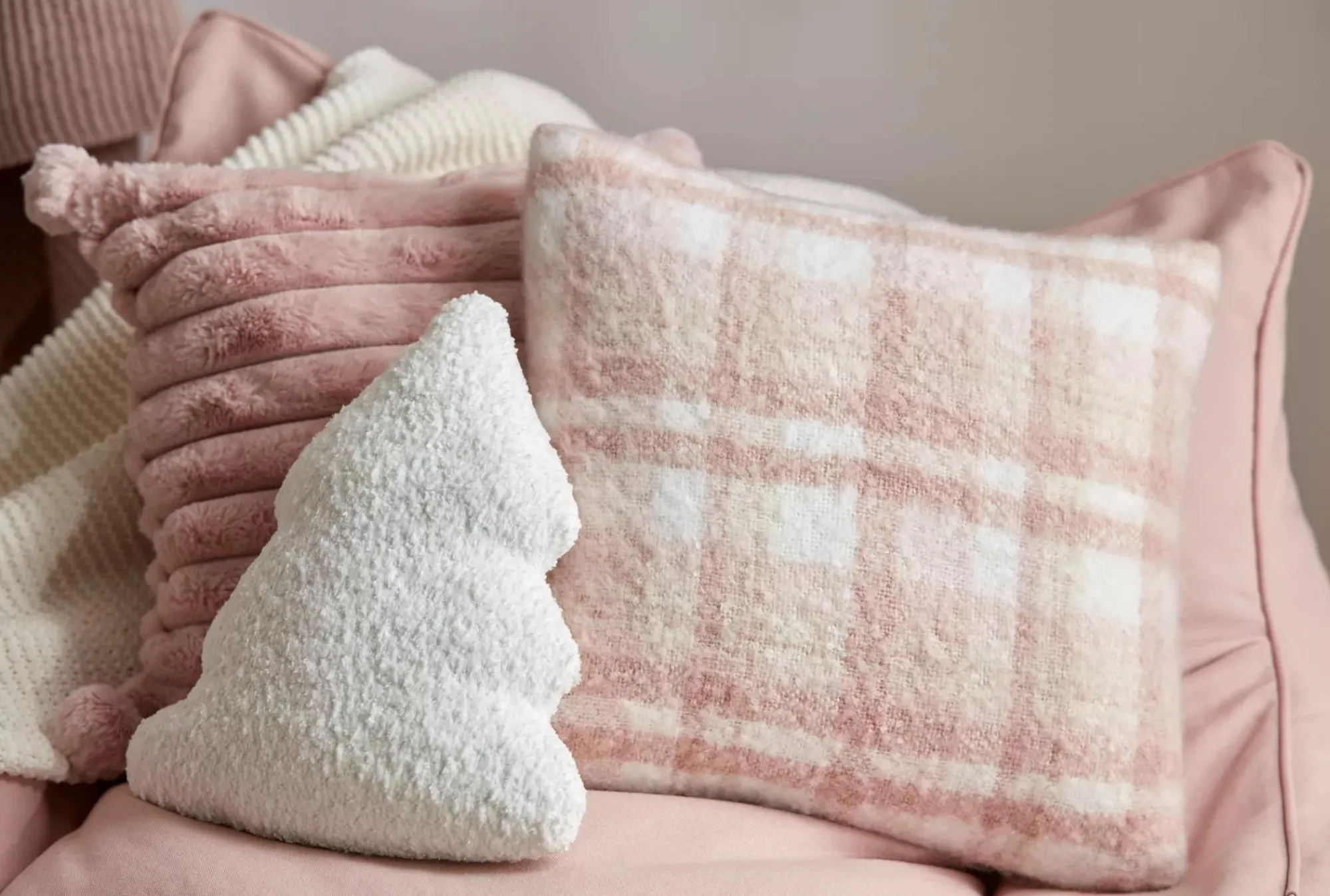 Sale Bouclair Glimer Decorative Throw Pillow