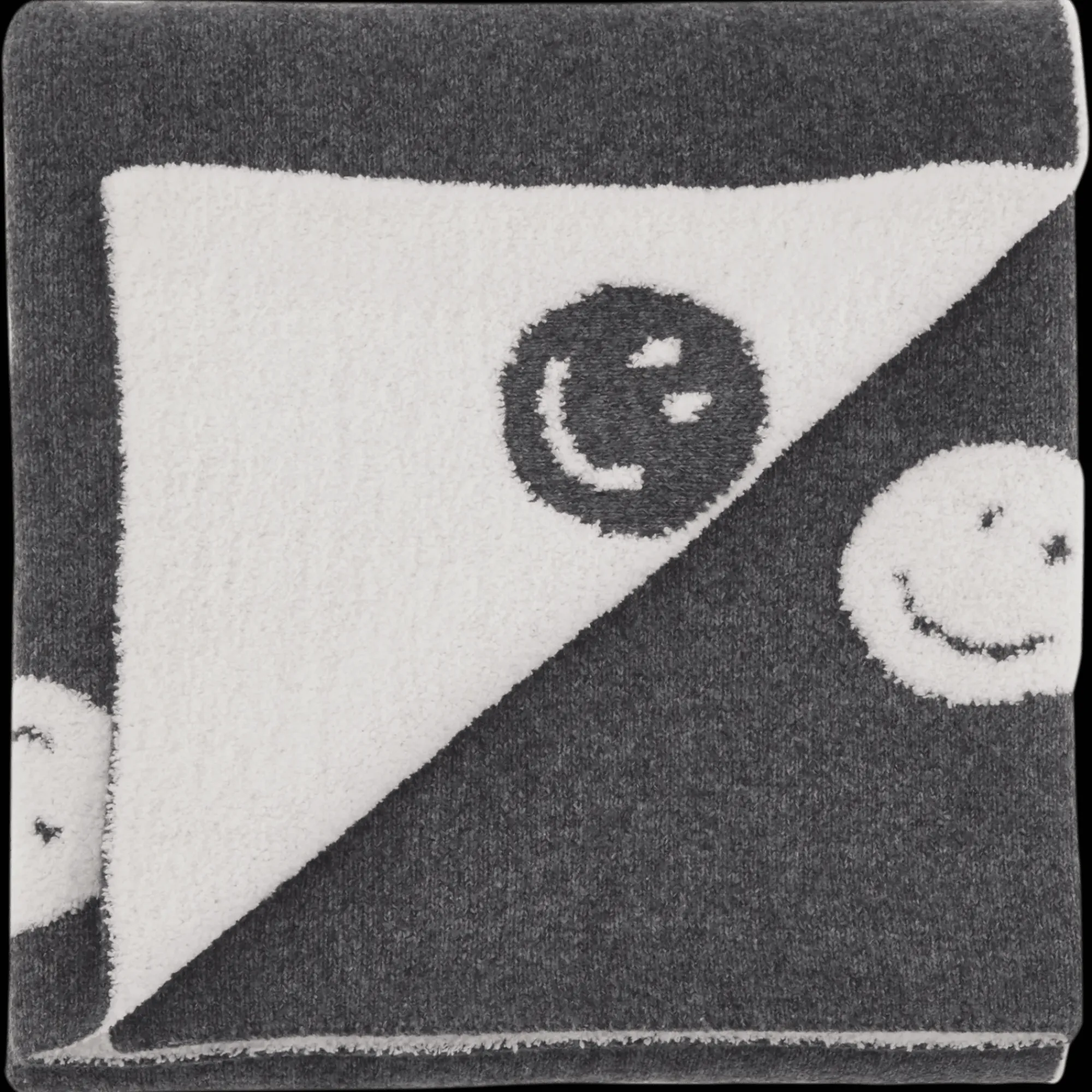 Clearance Bouclair Hokke Happy Face Reversible Throw