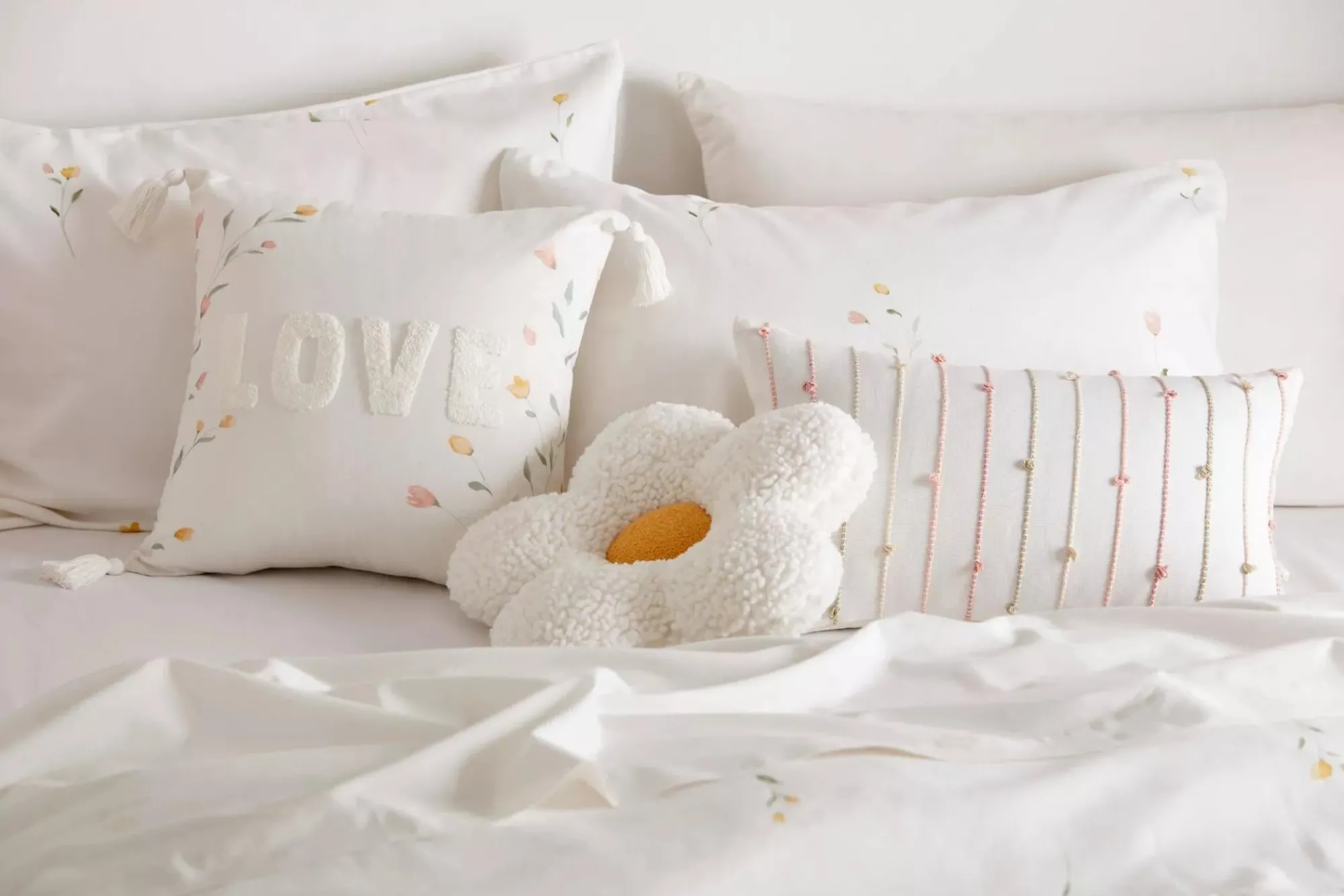 Best Bouclair Kandi Decorative Pillow