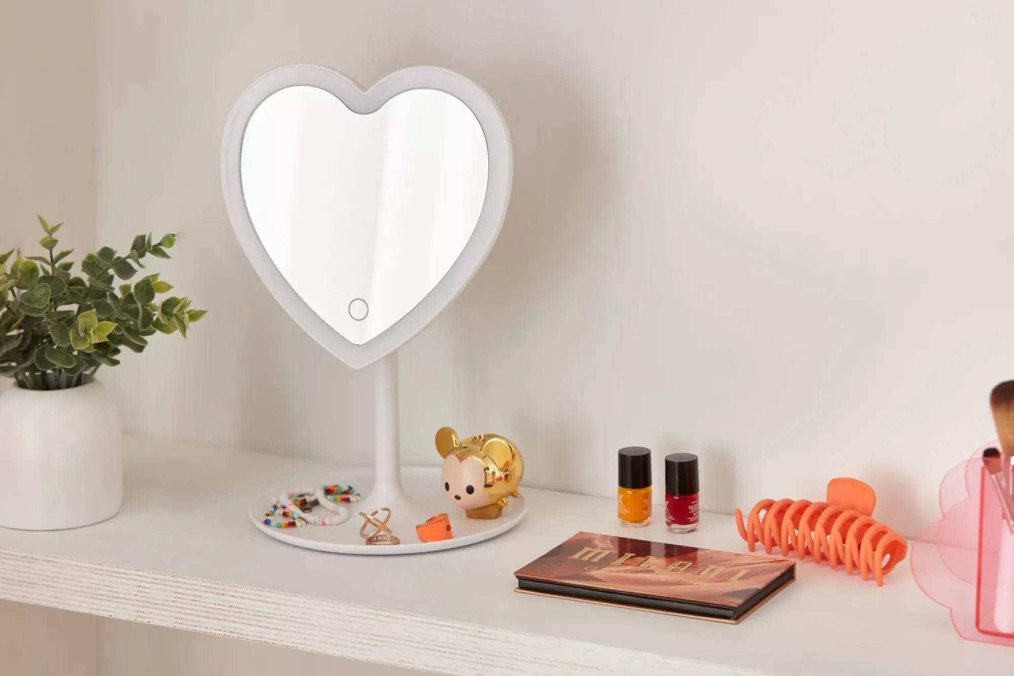 Best Bouclair LED Heart-Shaped Table Mirror