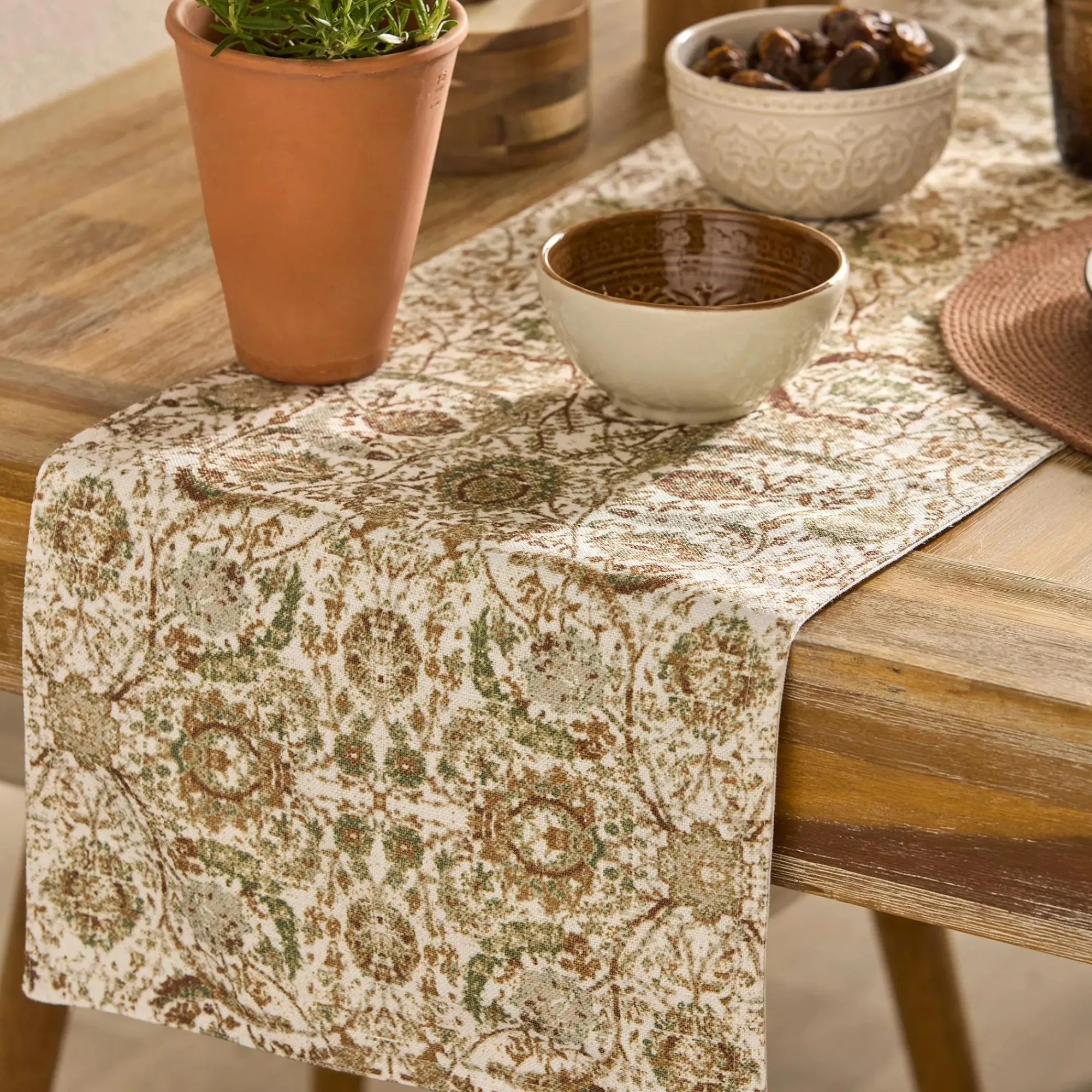 Sale Bouclair Pattern Table Runner