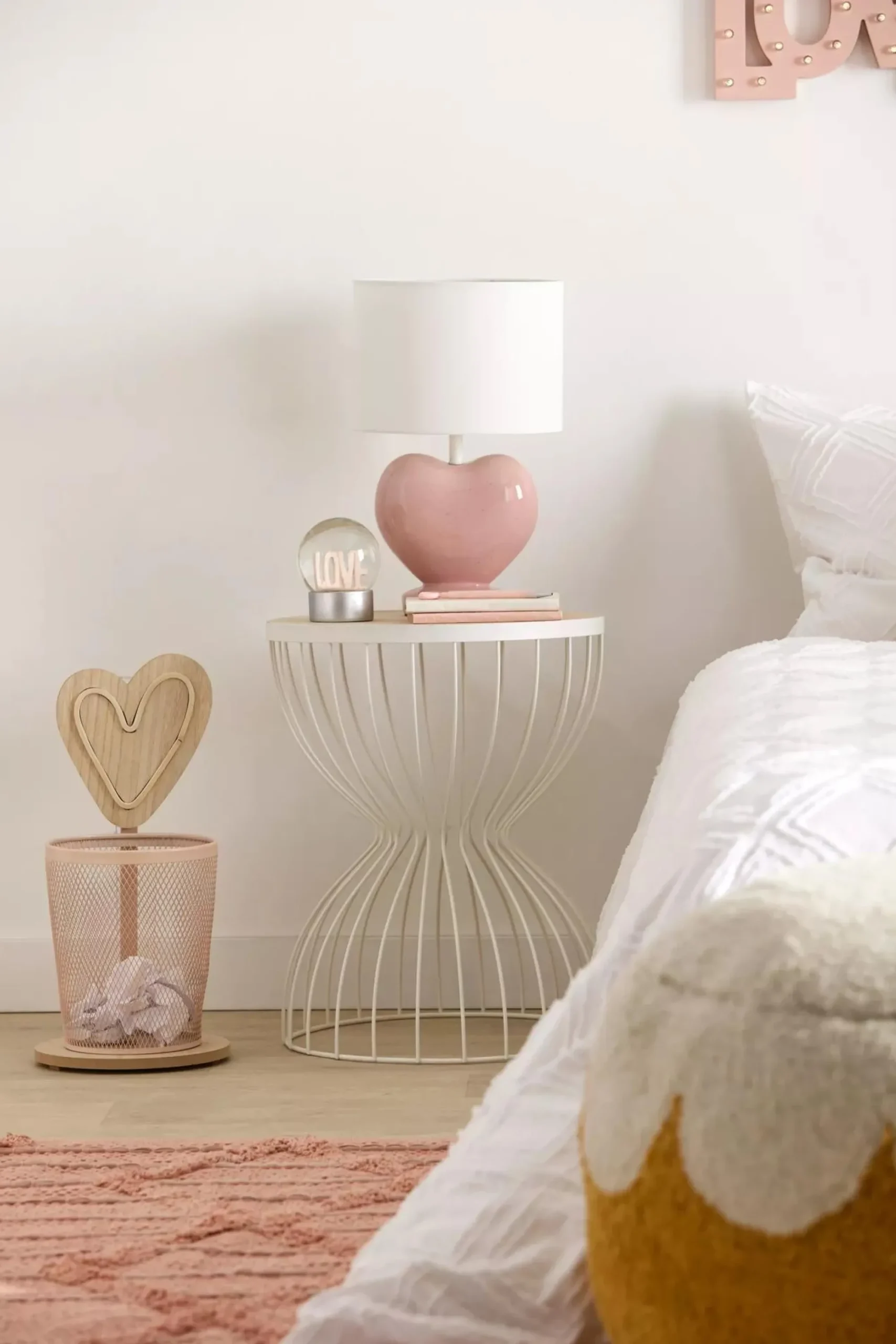 Clearance Bouclair Pink Heart Shaped Table Lamp