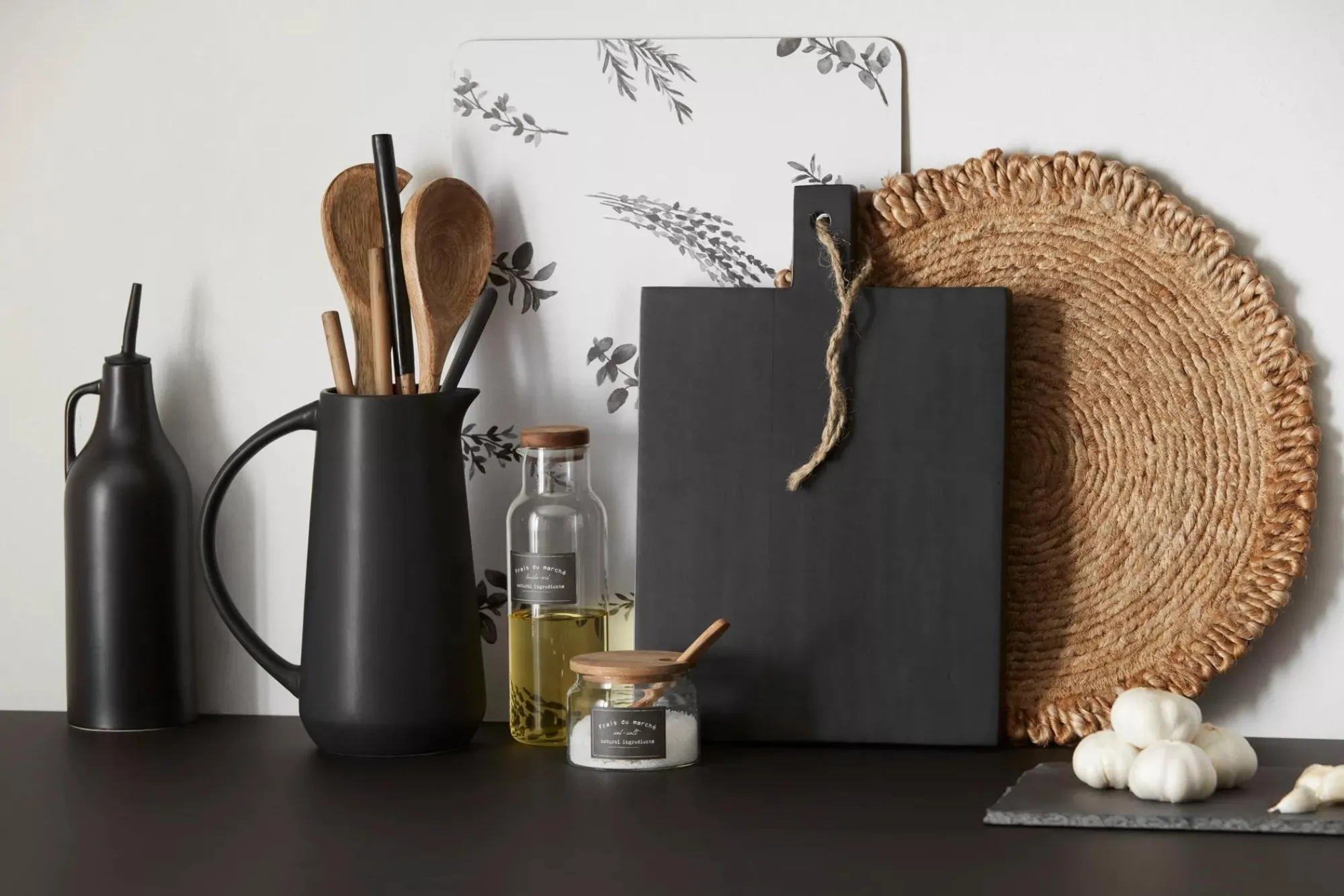 New Bouclair Round Natural Fiber Placemat