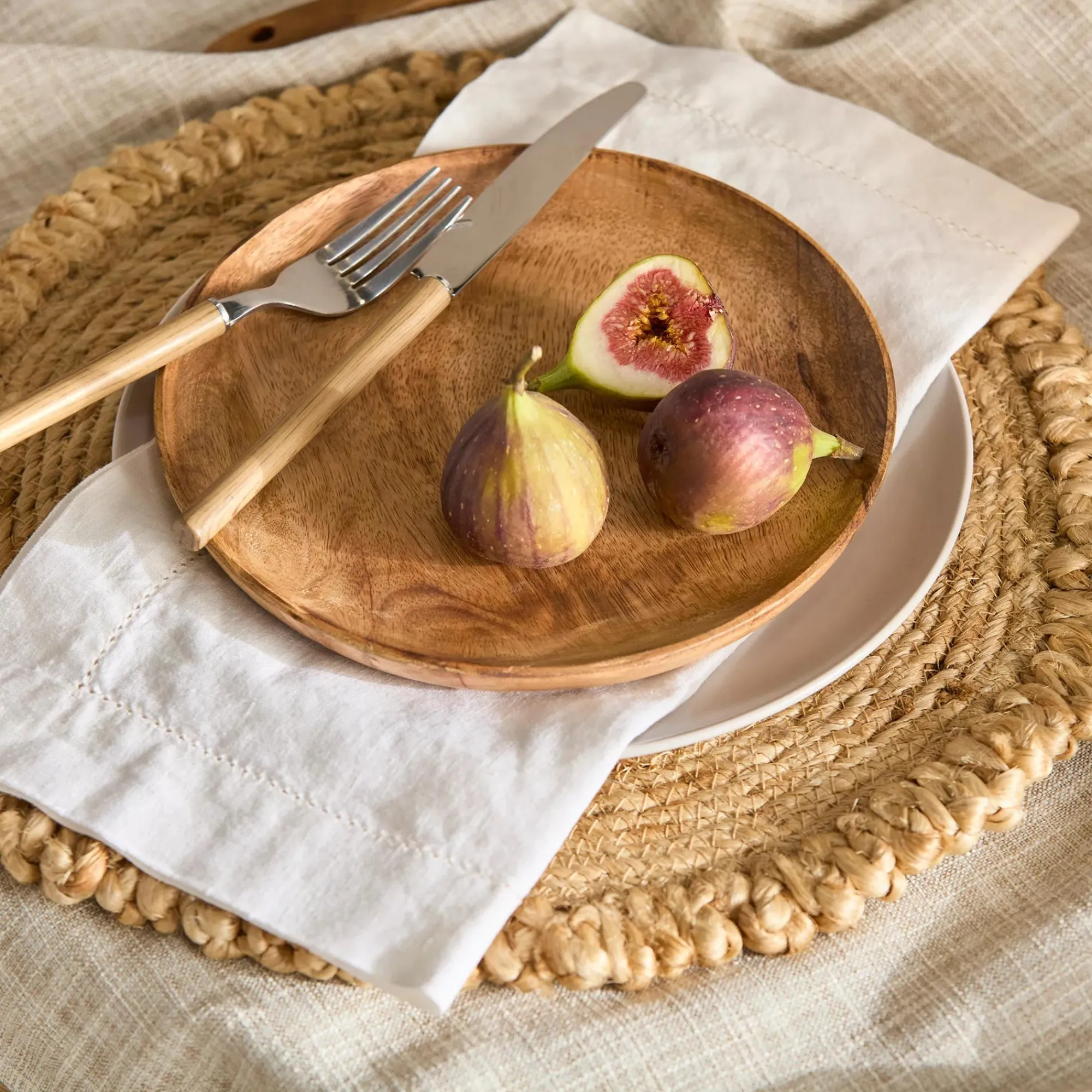 New Bouclair Round Natural Fiber Placemat