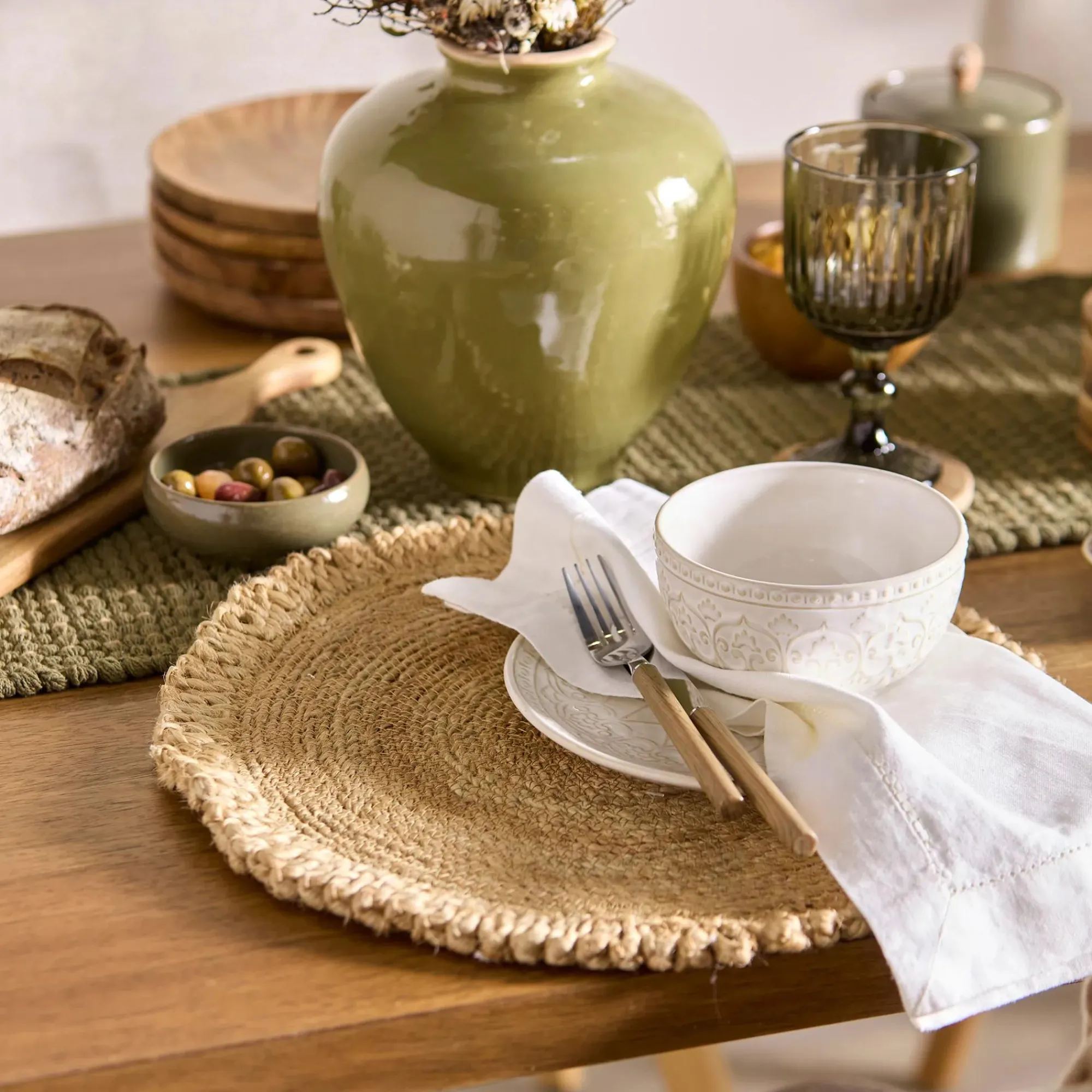New Bouclair Round Natural Fiber Placemat