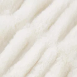 Hot Bouclair Rushed Plush Throw