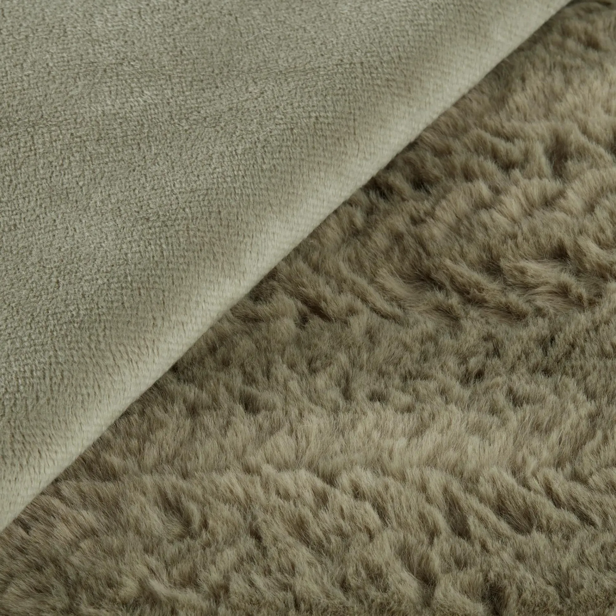 Outlet Bouclair Sage Ellyn Faux Fur Throw