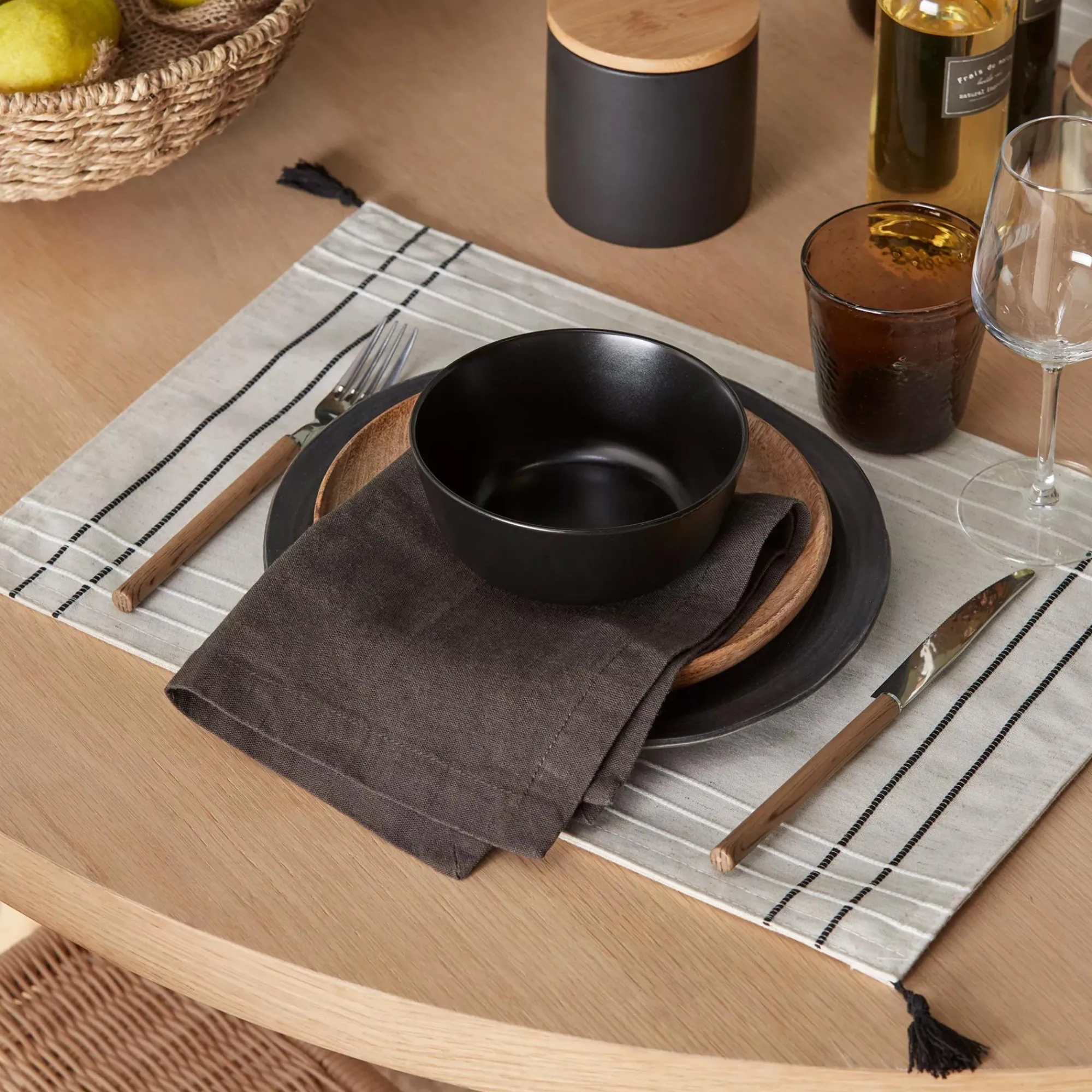 New Bouclair Set of 4 Fabric Placemats with Tassels