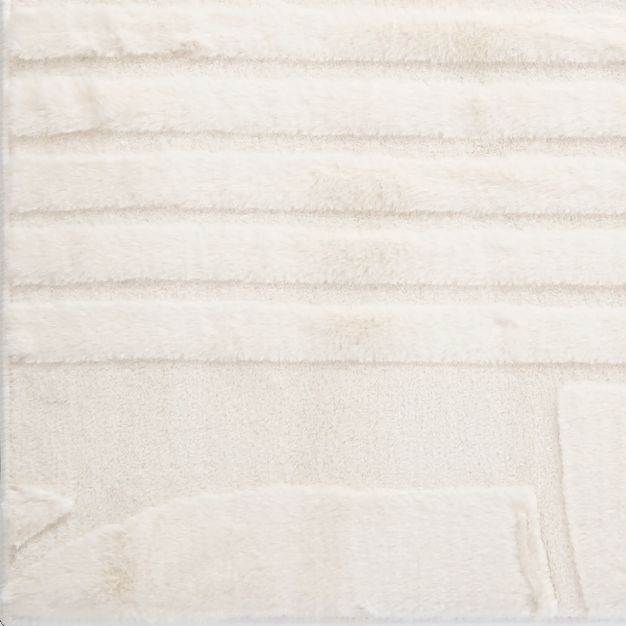 Best Bouclair Suri Faux Fur Rug