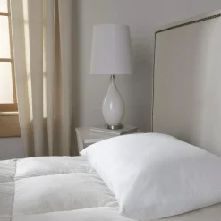 Sale Bouclair White Basic Pillow