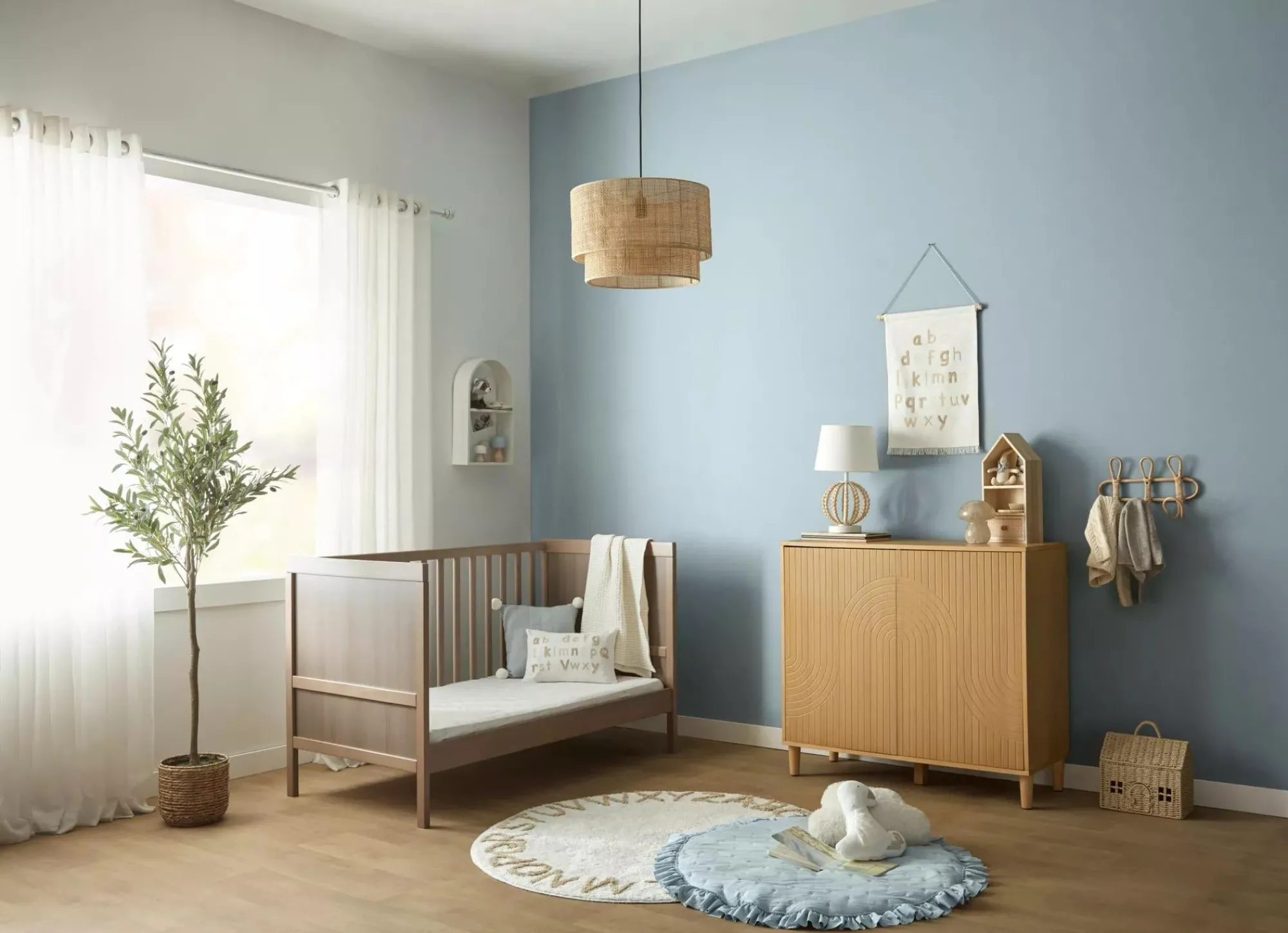 Clearance Bouclair Wooden Bead Base Table Lamp